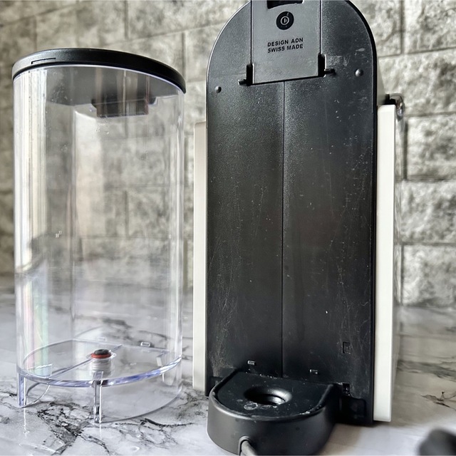 NESPRESSO(ネスプレッソ)のネスプレッソ コーヒーメーカー D60C 2017年製 ルンゴカップつき スマホ/家電/カメラの調理家電(エスプレッソマシン)の商品写真