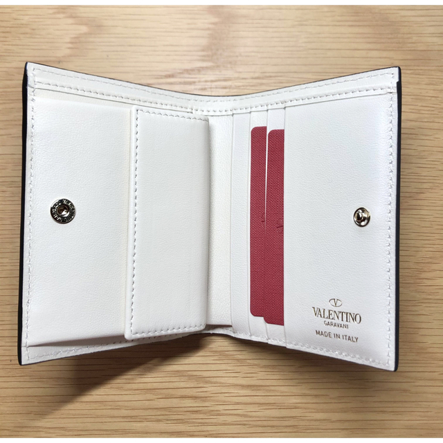 Valentino Garavani ヴァレンティノ ロックスタッズ 財布 | www