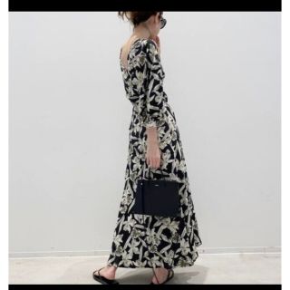 アパルトモンドゥーズィエムクラス(L'Appartement DEUXIEME CLASSE)の【美品】アパルトモンFlower Print Madam Dress(ロングワンピース/マキシワンピース)