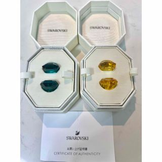 スワロフスキー(SWAROVSKI)のスワロフスキー　ルーセント　スタッドピアス　グリーン　イエロー(ピアス)