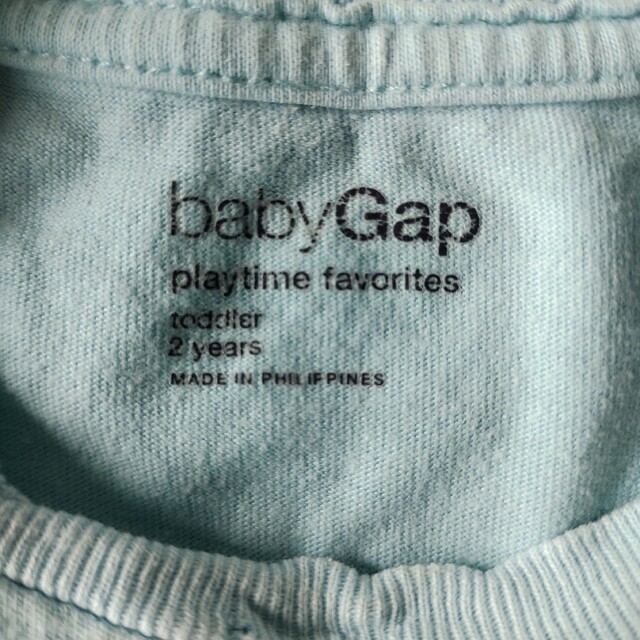 GAP(ギャップ)のサメTシャツ二枚セット キッズ/ベビー/マタニティのベビー服(~85cm)(Ｔシャツ)の商品写真