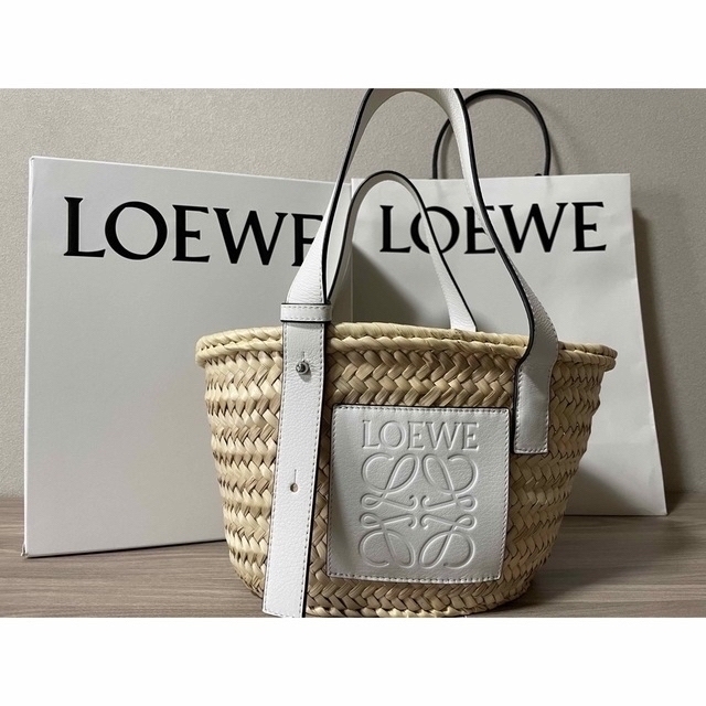 品質は非常に良い LOEWE ロエベ カゴバック スモール LOEWE - かご