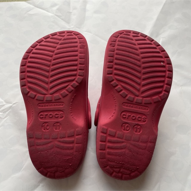 crocs(クロックス)のクロックス　子供用　クロックス　10-11  17.5センチ キッズ/ベビー/マタニティのキッズ靴/シューズ(15cm~)(サンダル)の商品写真