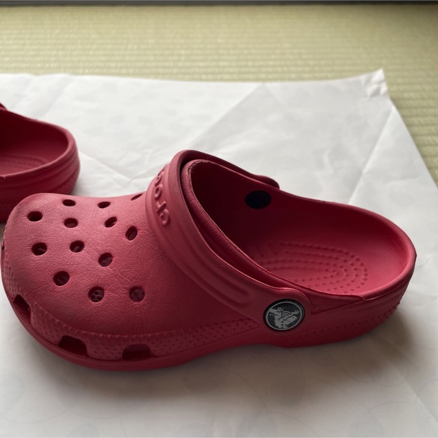 crocs(クロックス)のクロックス　子供用　クロックス　10-11  17.5センチ キッズ/ベビー/マタニティのキッズ靴/シューズ(15cm~)(サンダル)の商品写真