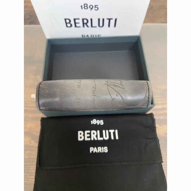 Berluti(ベルルッティ)のベルルッティ イタウバ スクエアレザージップ ウォレット メンズのファッション小物(折り財布)の商品写真