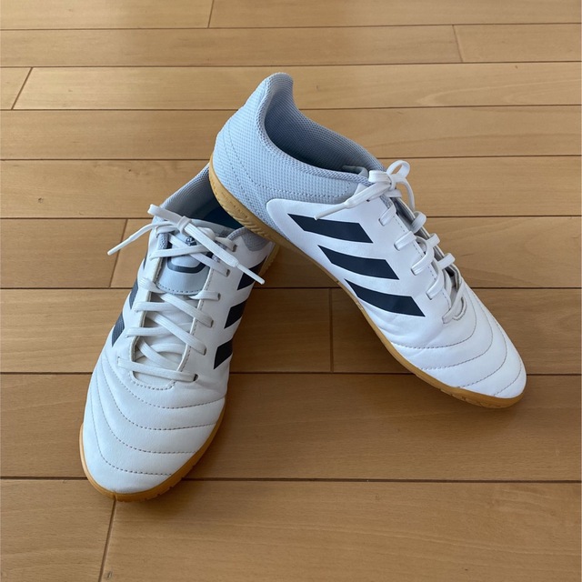 adidas(アディダス)のアディダス サッカートレーニングシューズ 24.5cm スポーツ/アウトドアのサッカー/フットサル(シューズ)の商品写真