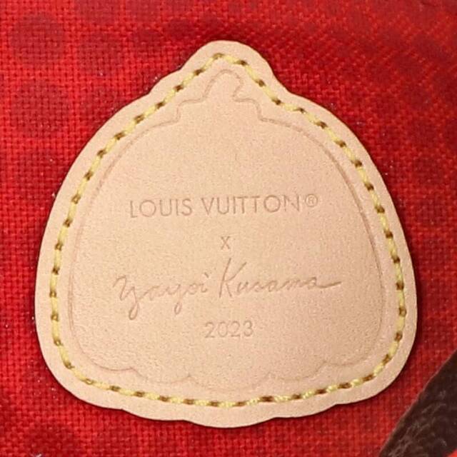 LOUIS VUITTON(ルイヴィトン)のルイヴィトン ×草間彌生  M81866 LV × YK ミニ･ポシェット･アクセソワール チェーンストラップ付きモノグラムポーチ レディース レディースのファッション小物(ポーチ)の商品写真