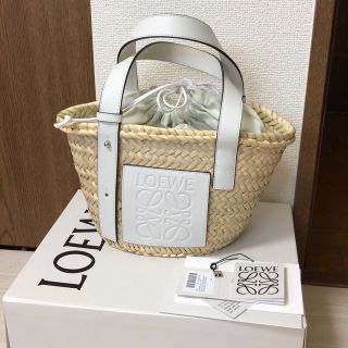 ロエベ(LOEWE)のロエベ バスケット バック スモール ホワイト S かごバッグ(かごバッグ/ストローバッグ)