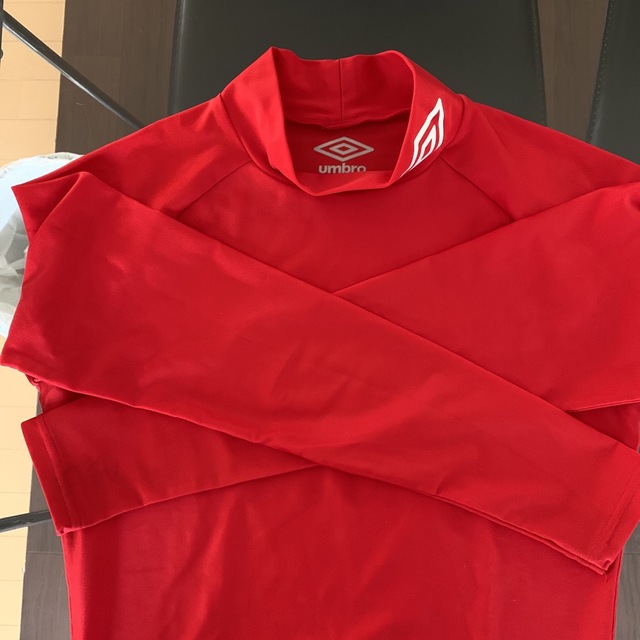 UMBRO(アンブロ)のインナーシャツ  スポーツ/アウトドアの野球(ウェア)の商品写真