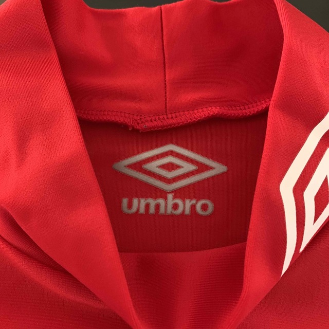 UMBRO(アンブロ)のインナーシャツ  スポーツ/アウトドアの野球(ウェア)の商品写真