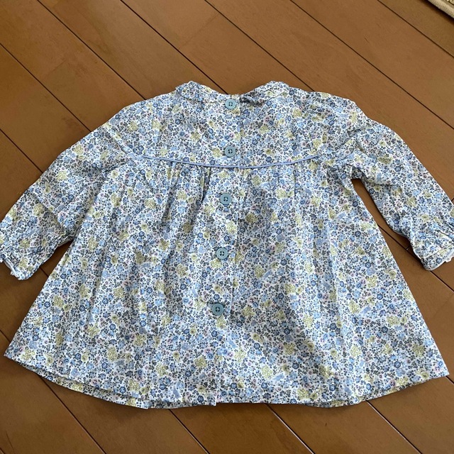 familiar(ファミリア)のファミリア　ベビーシャツ　80 キッズ/ベビー/マタニティのベビー服(~85cm)(シャツ/カットソー)の商品写真