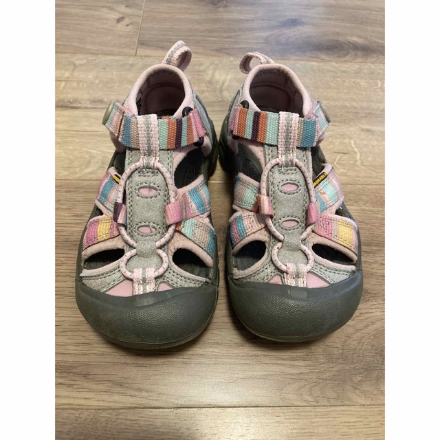 KEEN(キーン)のKEEN キーン　サンダル　女の子用　サイズ　17cm キッズ/ベビー/マタニティのキッズ靴/シューズ(15cm~)(サンダル)の商品写真