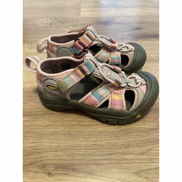 KEEN(キーン)のKEEN キーン　サンダル　女の子用　サイズ　17cm キッズ/ベビー/マタニティのキッズ靴/シューズ(15cm~)(サンダル)の商品写真