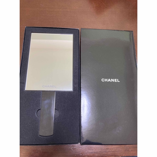 CHANEL(シャネル)のシャネル　ミラー　手鏡 レディースのファッション小物(ミラー)の商品写真