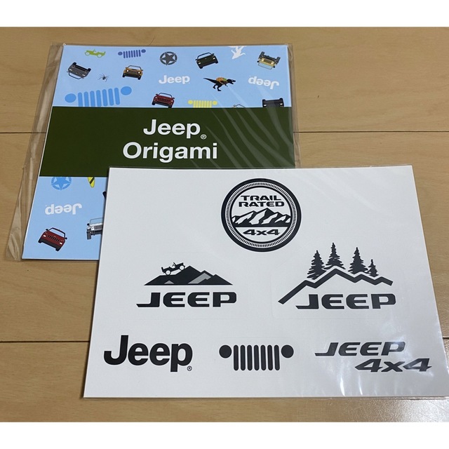 Jeep(ジープ)のjeep ジープ　オリジナル　ステッカー×折紙　2点セット 自動車/バイクのバイク(ステッカー)の商品写真