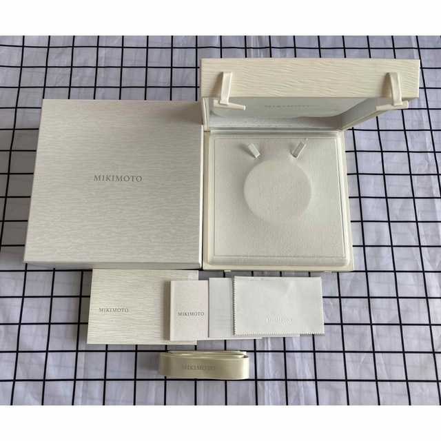 MIKIMOTO ミキモト ケース 空箱 ネックレス レディースのアクセサリー(その他)の商品写真