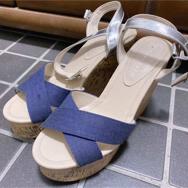 MERCURYDUO(マーキュリーデュオ)のマーキュリーデュオ ウェッジソールサンダル レディースの靴/シューズ(サンダル)の商品写真