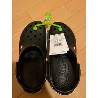 クロックス(crocs)の新品未使用　クロックス　サンダル　ブラック　24cm(サンダル)