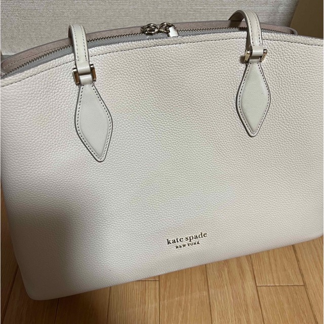 最終値下げ katespade A4対応 トートバッグ PXR00050 960 2