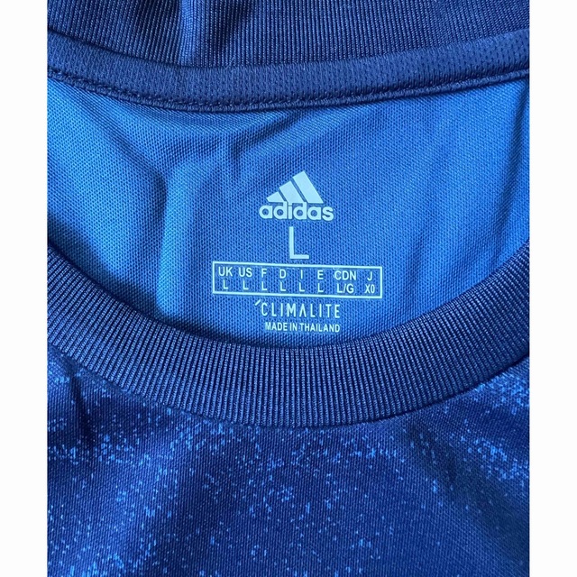 adidas(アディダス)のレアルマドリード　ユニフォーム　L スポーツ/アウトドアのサッカー/フットサル(ウェア)の商品写真