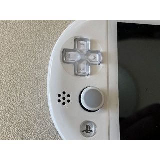 美品 SONY PSVitaホワイト本体メモリカード付