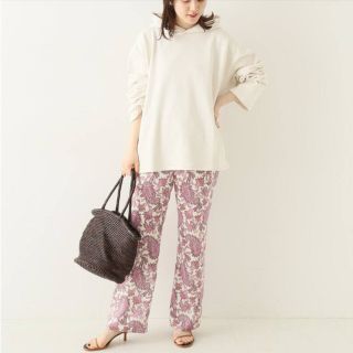 IENA - 【新品】IENA フラワーペイズリーサテンイージーパンツの通販