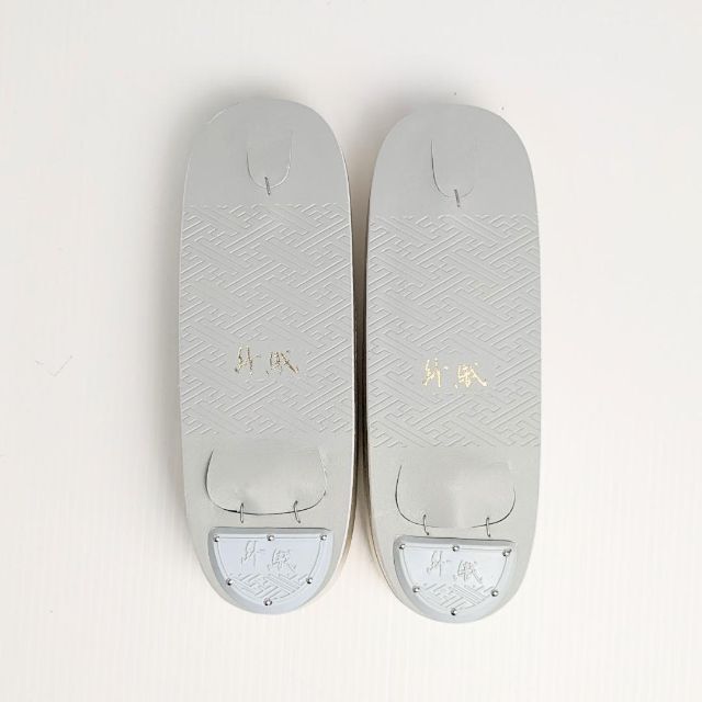 和装 草履 紗織 ブランド ZUREN 低反発 ホワイト LLサイズ w28 レディースの靴/シューズ(下駄/草履)の商品写真