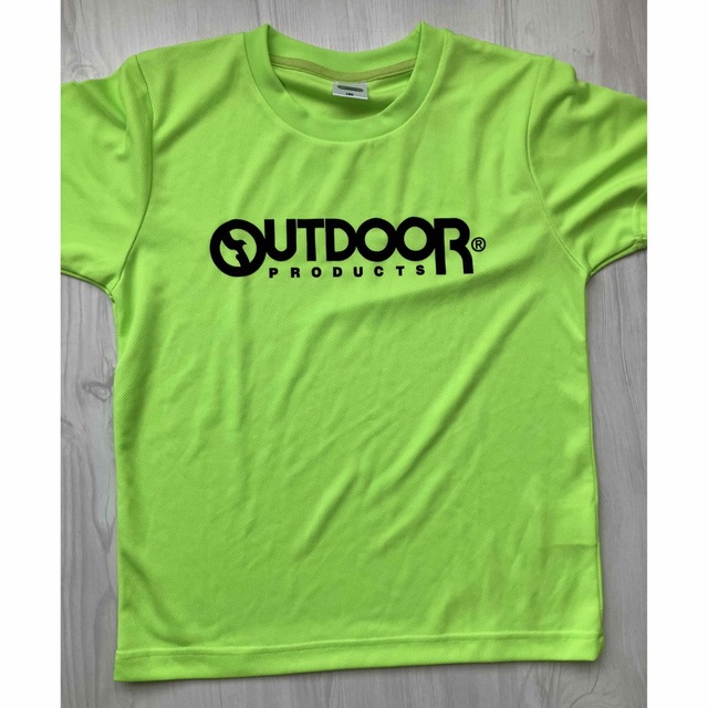OUTDOOR(アウトドア)の週末値下‼︎outdoor Tシャツ　150サイズ キッズ/ベビー/マタニティのキッズ服男の子用(90cm~)(Tシャツ/カットソー)の商品写真
