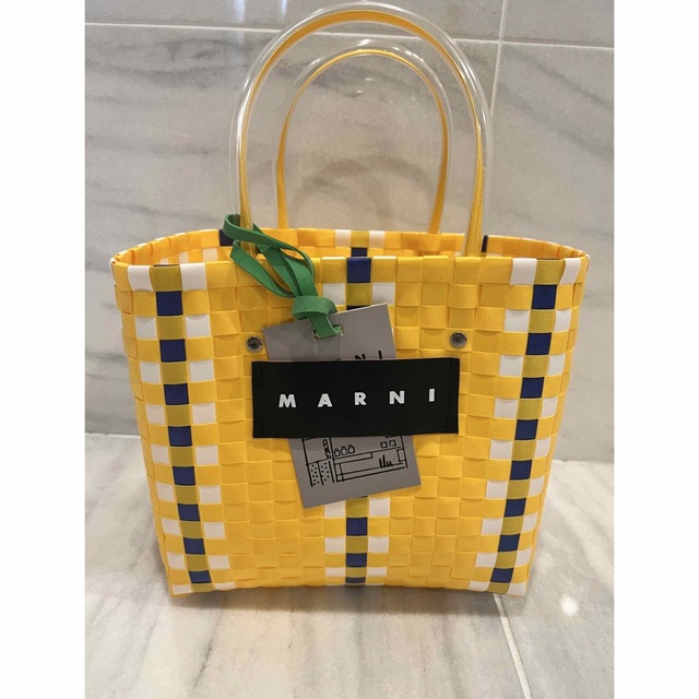 Marni(マルニ)のMARNI ピクニックバッグ　新品未使用 レディースのバッグ(かごバッグ/ストローバッグ)の商品写真