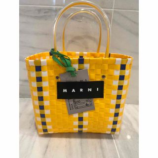 マルニ(Marni)のMARNI ピクニックバッグ　新品未使用(かごバッグ/ストローバッグ)