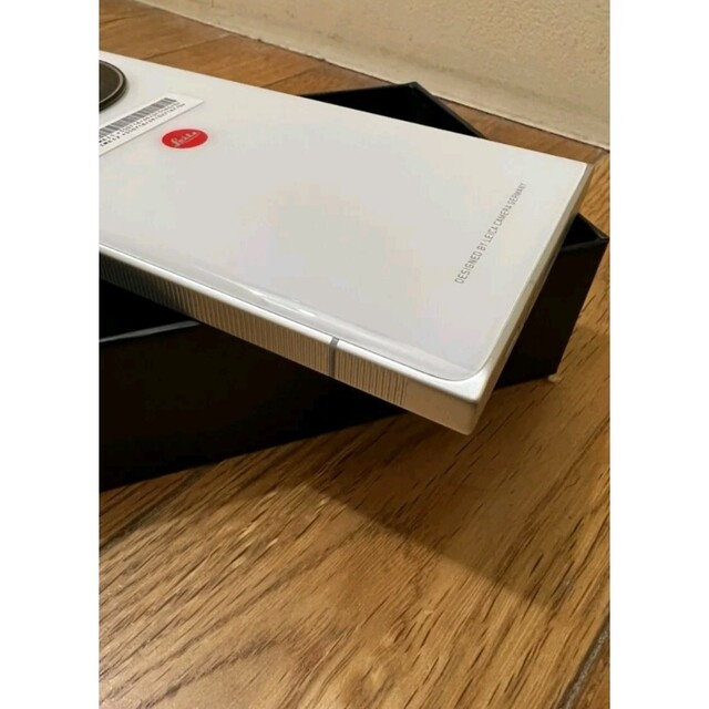 LEICA(ライカ)の週末セール！leitz phone 2 SIMフリー スマホ/家電/カメラのスマートフォン/携帯電話(スマートフォン本体)の商品写真