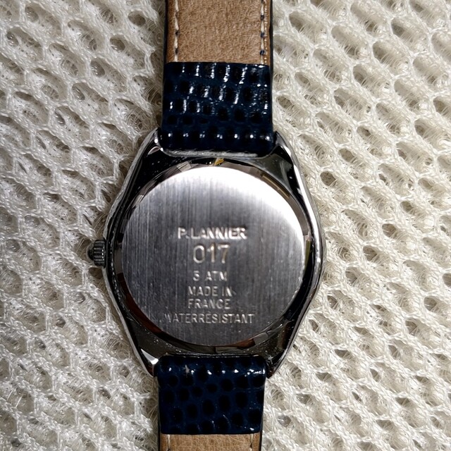 腕時計(アナログ)Pierre lannier ドルフィン時計