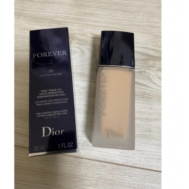 Dior スキン フォーエヴァー フルイド マット