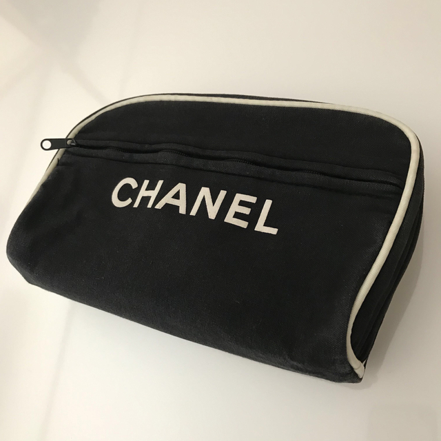 CHANEL ノベルティポーチ