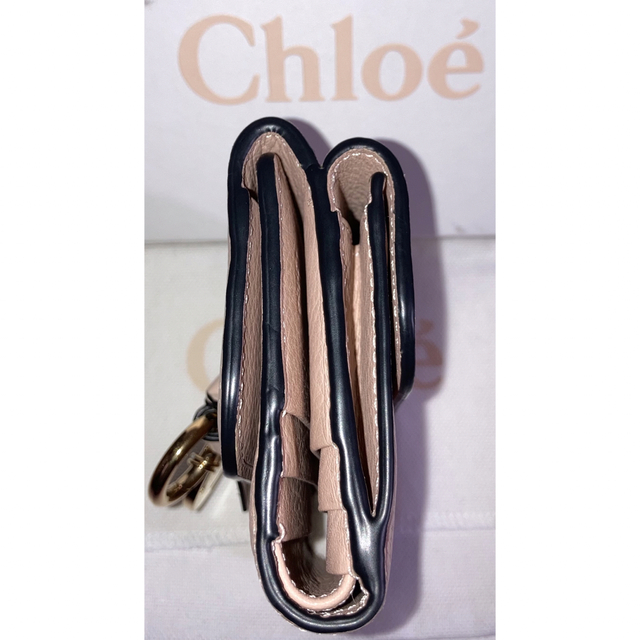 Chloe(クロエ)のとろろ様専用　Chloe クロエ　三つ折り財布 ピンクベージュ レディースのファッション小物(財布)の商品写真