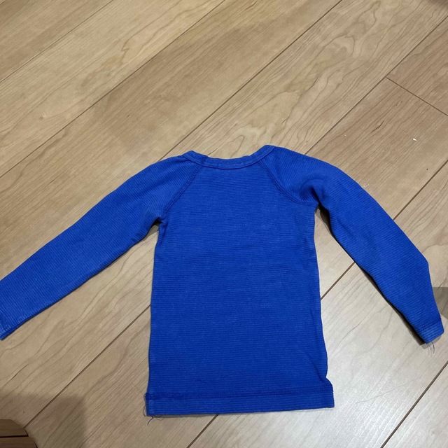 ampersand(アンパサンド)の長袖Tシャツ　青　90サイズ キッズ/ベビー/マタニティのキッズ服男の子用(90cm~)(Tシャツ/カットソー)の商品写真