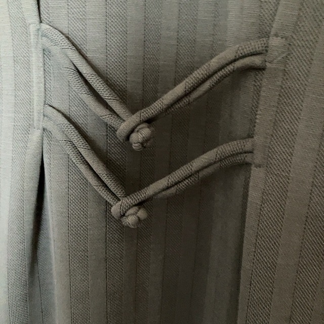 グレー えまいゆ ボタンオシャレ 昭和 レトロ 一点もの - ノーカラー