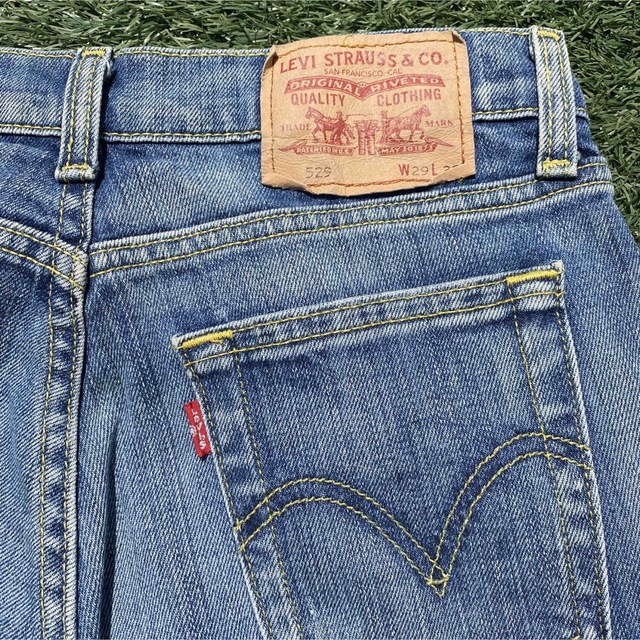 Levi's(リーバイス)のリーバイス 529 W29 L32 ブルーデニムジーンズ フレア ブーツカット メンズのパンツ(デニム/ジーンズ)の商品写真