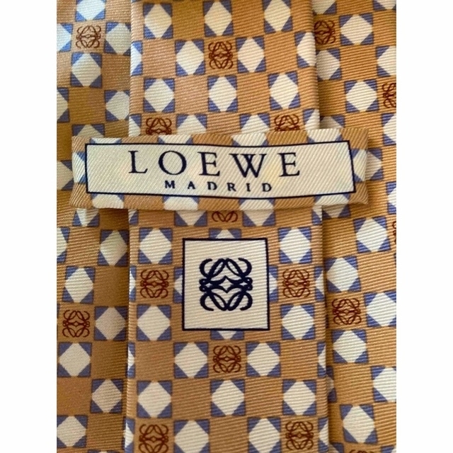 【LOEWE】ロエベ正規店購入　極美品ネクタイ　イエロー