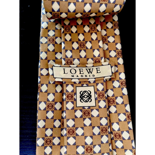 【LOEWE】ロエベ正規店購入　極美品ネクタイ　イエロー