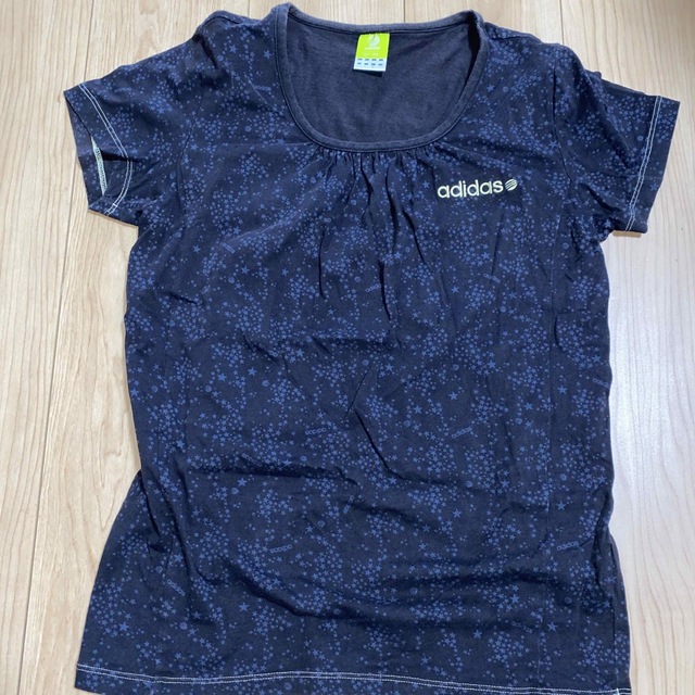 adidas(アディダス)のadidas レディース　Tシャツ レディースのトップス(Tシャツ(半袖/袖なし))の商品写真