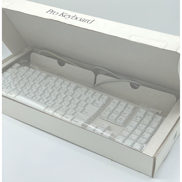 Apple 純正キーボード　　M7803 新品未使用 4