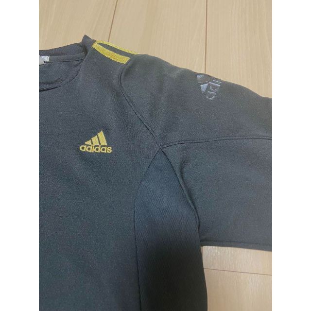 adidas(アディダス)のアディダス　Tシャツ　半袖　男女兼用　古着　黒 メンズのトップス(Tシャツ/カットソー(半袖/袖なし))の商品写真