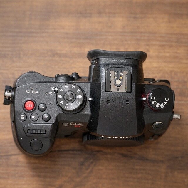 Panasonic(パナソニック)のPanasonic Lumix  GH5S スマホ/家電/カメラのカメラ(ミラーレス一眼)の商品写真