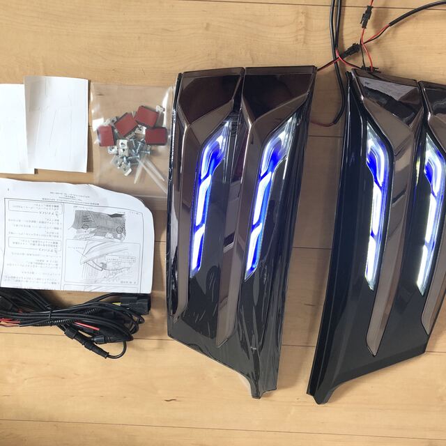 スモークメッキ ヴェルファイア30系 シグネチャーイルミブレード デイ