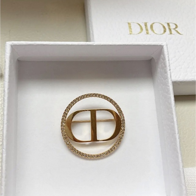 Christian Dior(クリスチャンディオール)のDIOR ブローチ　ディオール　クリスチャンディオール レディースのアクセサリー(ブローチ/コサージュ)の商品写真