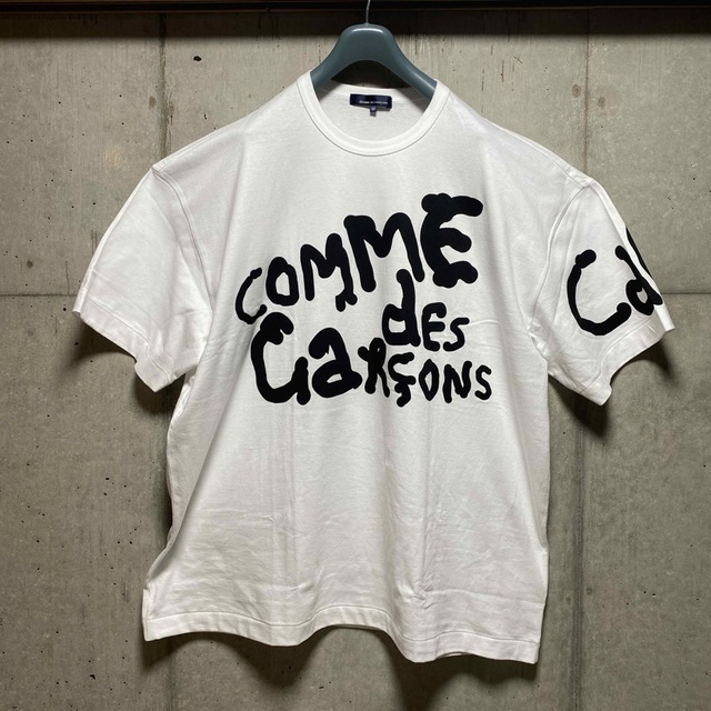 COMME des GARCONS(コムデギャルソン)の【青山本店限定】コムデギャルソン　2023s/s オーバーサイズTシャツ メンズのトップス(Tシャツ/カットソー(半袖/袖なし))の商品写真