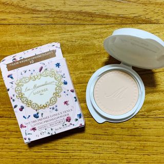 レメルヴェイユーズラデュレ(Les Merveilleuses LADUREE)のラデュレ　ラスティングプレストパウダー(ファンデーション)