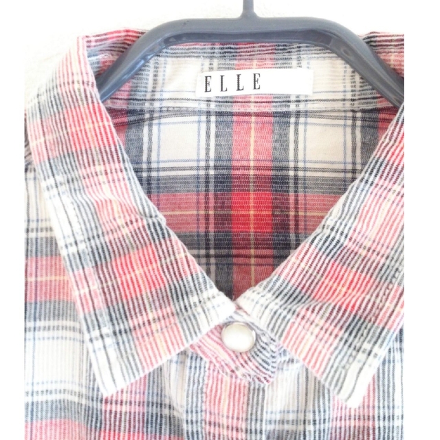 ELLE(エル)の◆12 レア 当時物 未使用 ELLE エル チェック 柄 長袖 シャツ 白 赤 レディースのトップス(シャツ/ブラウス(長袖/七分))の商品写真