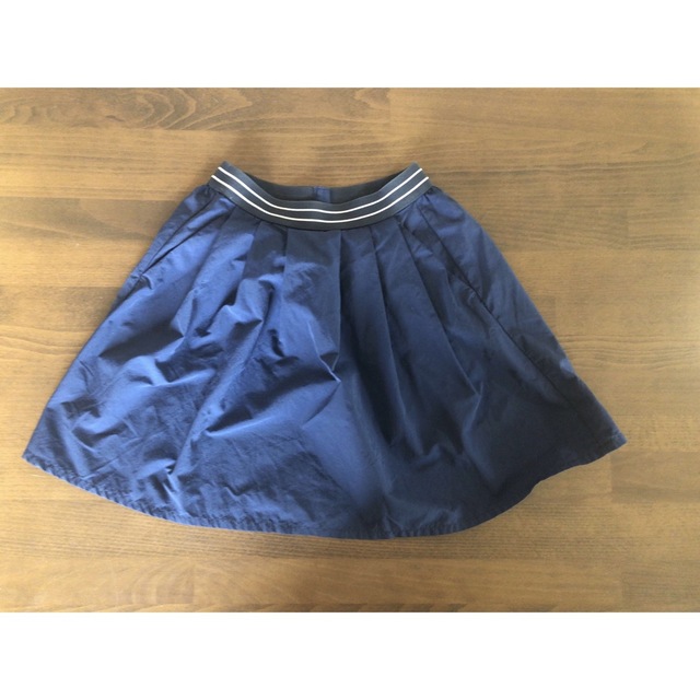 UNIQLO(ユニクロ)のユニクロスカート130 キッズ/ベビー/マタニティのキッズ服女の子用(90cm~)(スカート)の商品写真